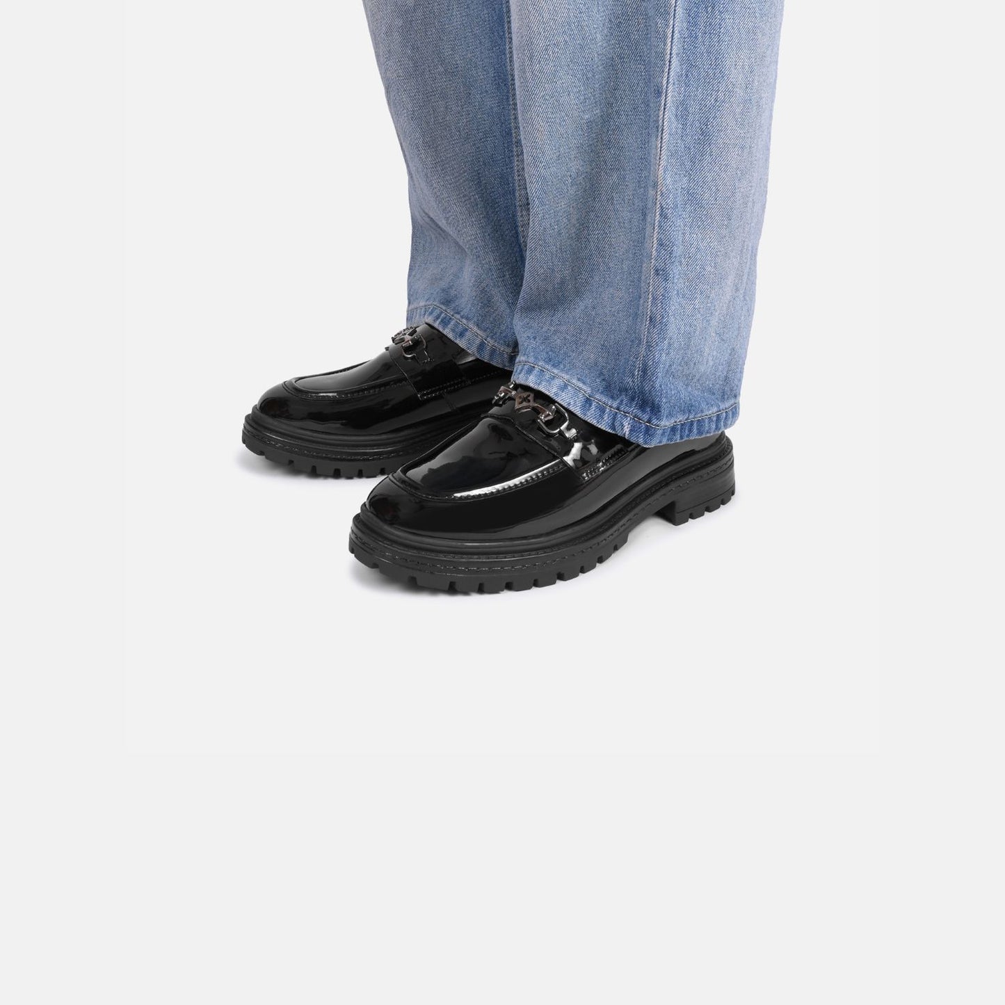 Ikoho Buckle Success Loafers