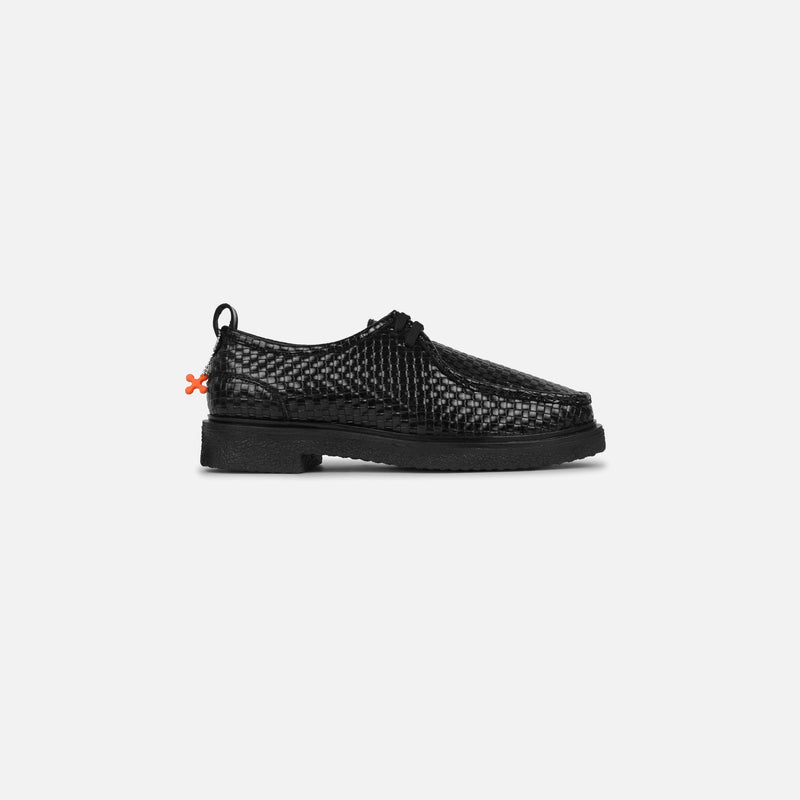 WOVEN DERBY