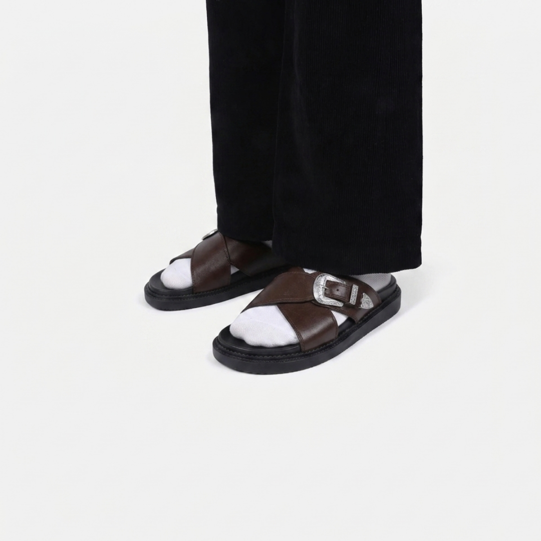 KATANA BUCKLE SLIDES BROWN