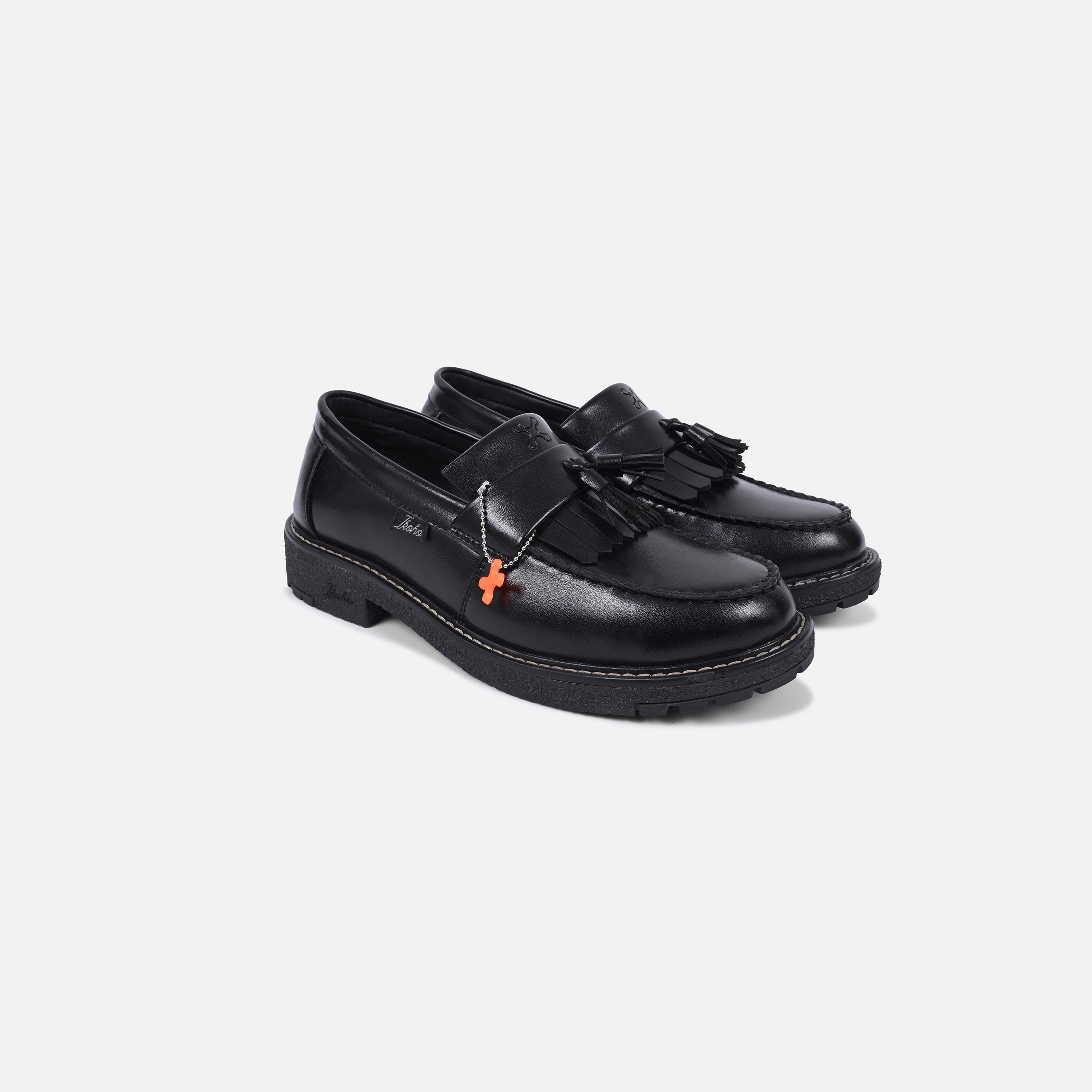 GRADUATION TASSEL LOAFERS