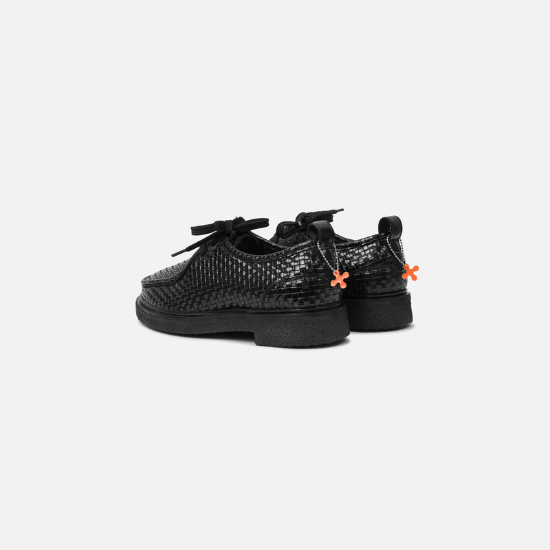 WOVEN DERBY