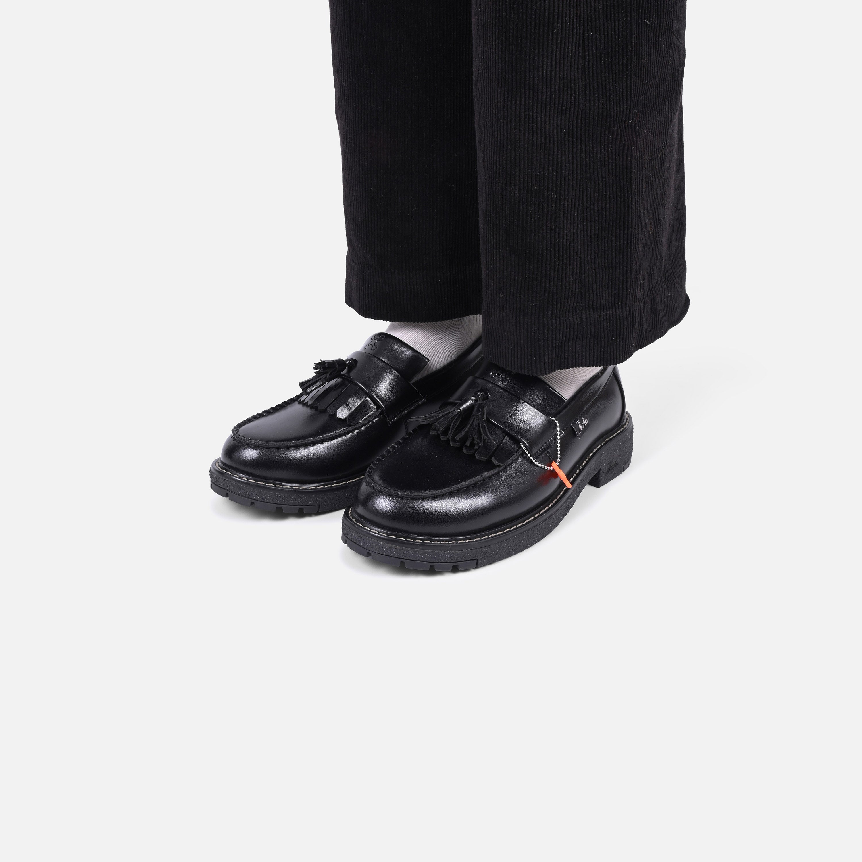 GRADUATION TASSEL LOAFERS