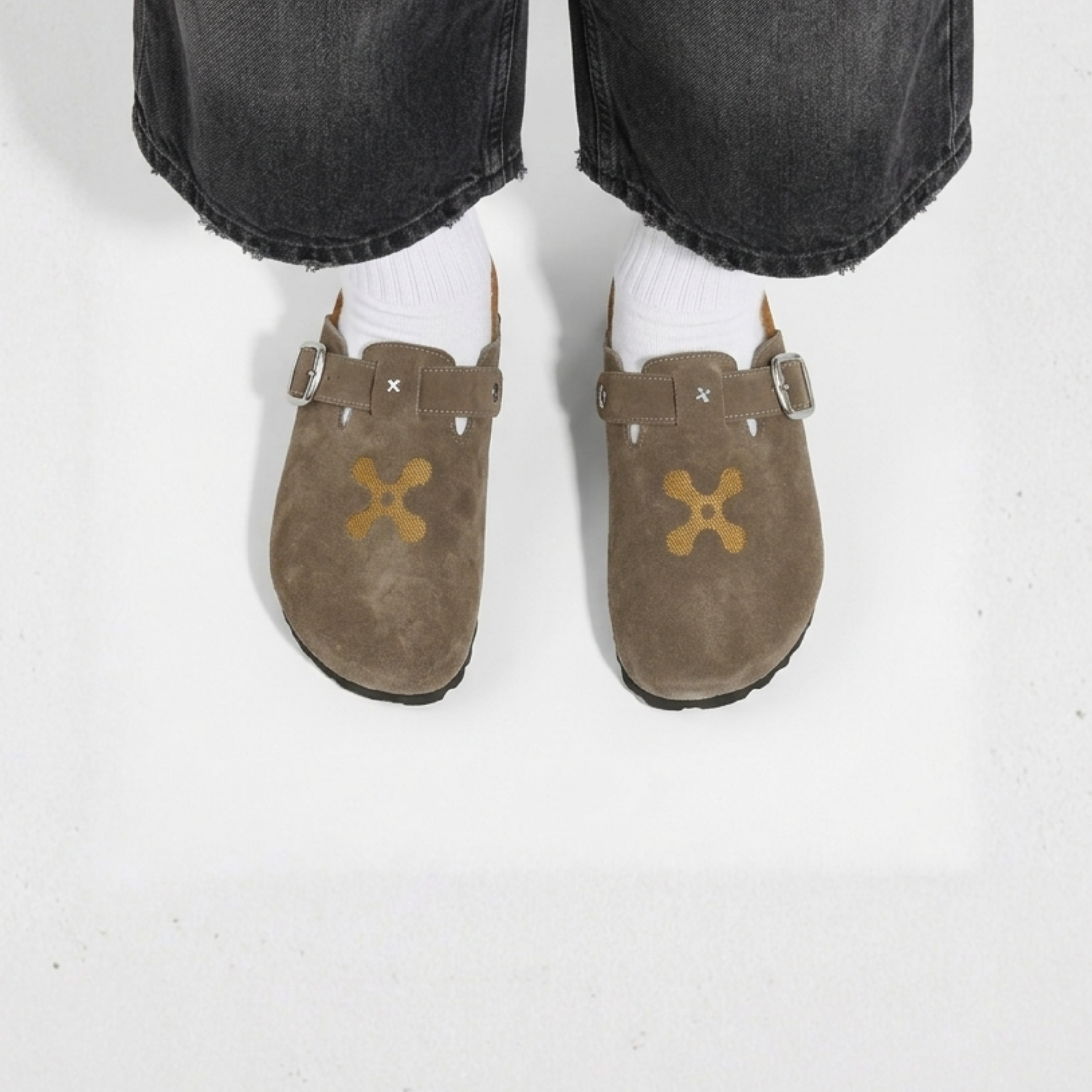 TAUPE SHADOW MULES
